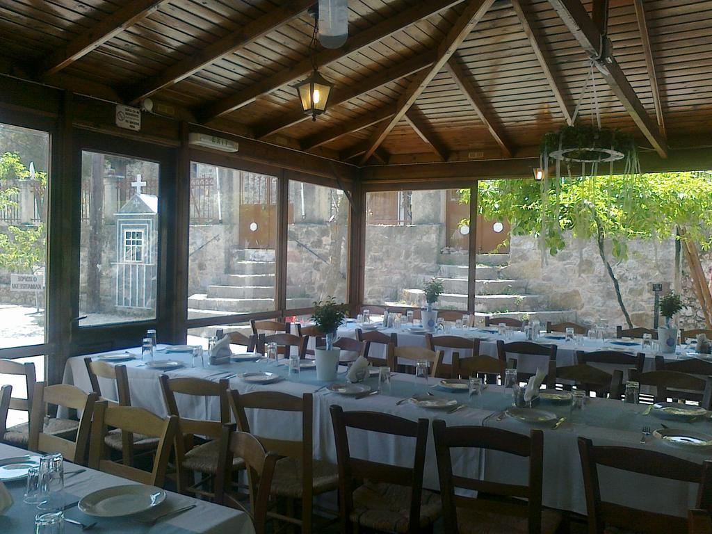 Pyrgos Houses And Restaurant Avgonima Dış mekan fotoğraf